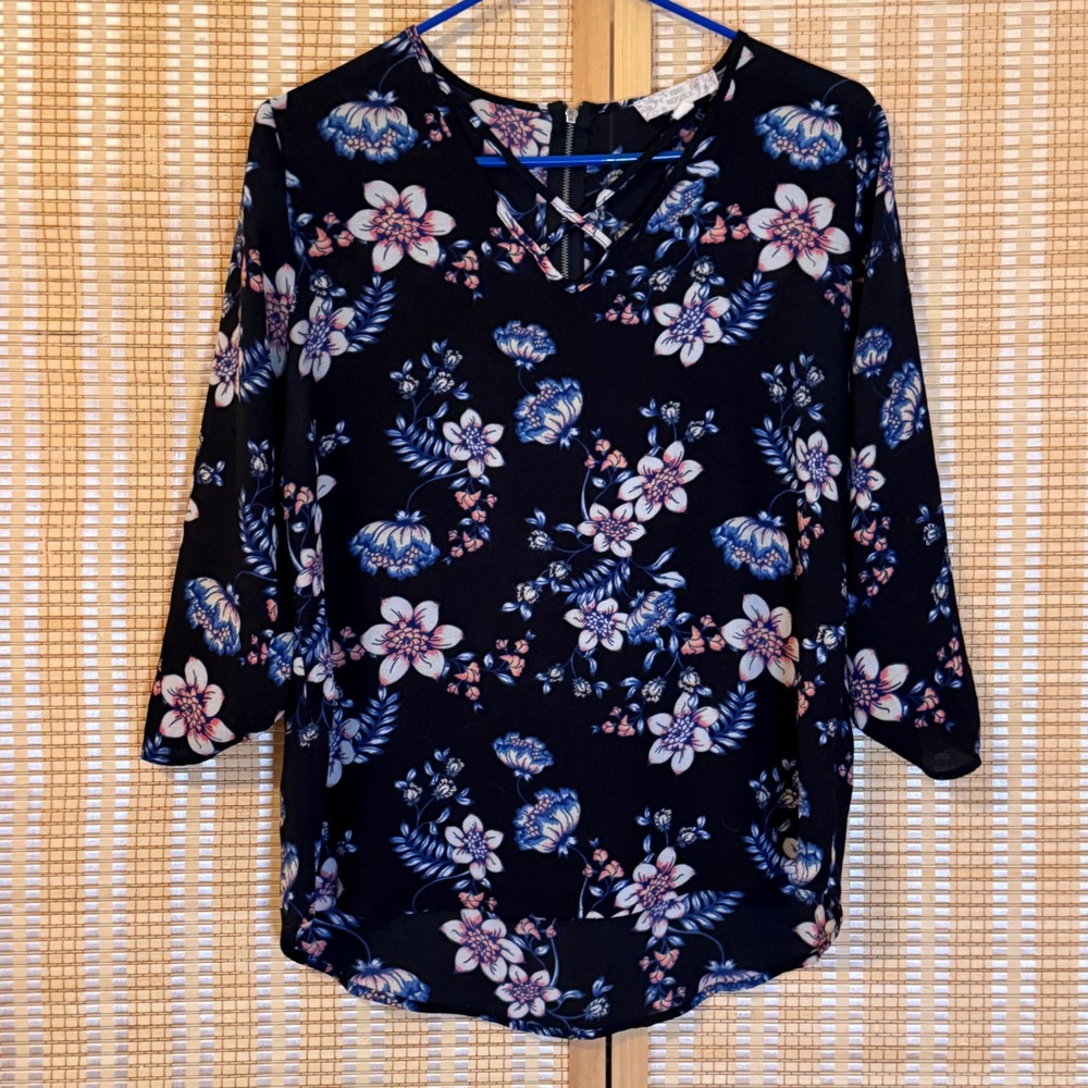 Pink Republic Floral V-Neck Crisscross Blouse Black Blue Pink Medium Cottage